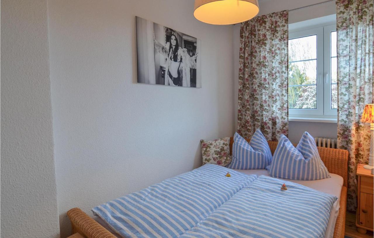 2 Bedroom Lovely Home In Berlin Extérieur photo