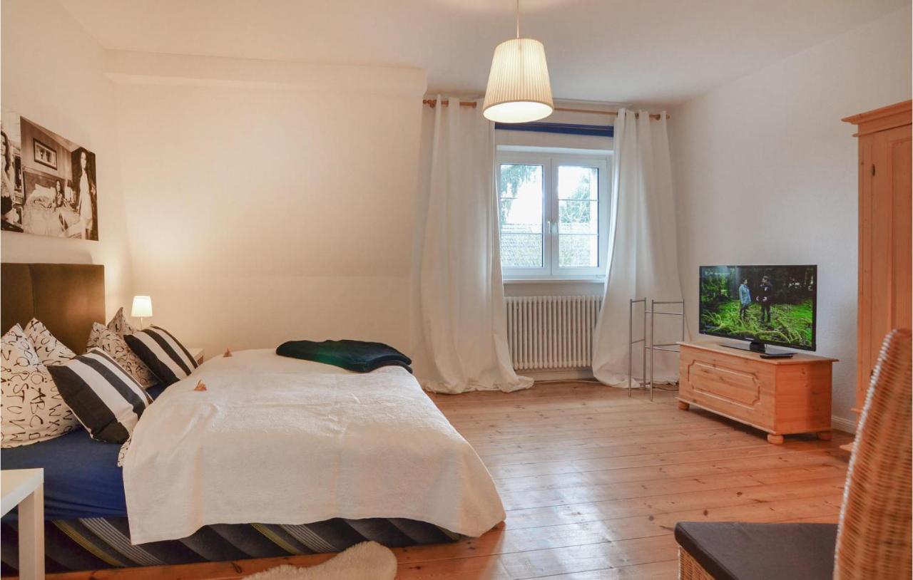 2 Bedroom Lovely Home In Berlin Extérieur photo